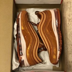 Women’s Nike Air Max 97